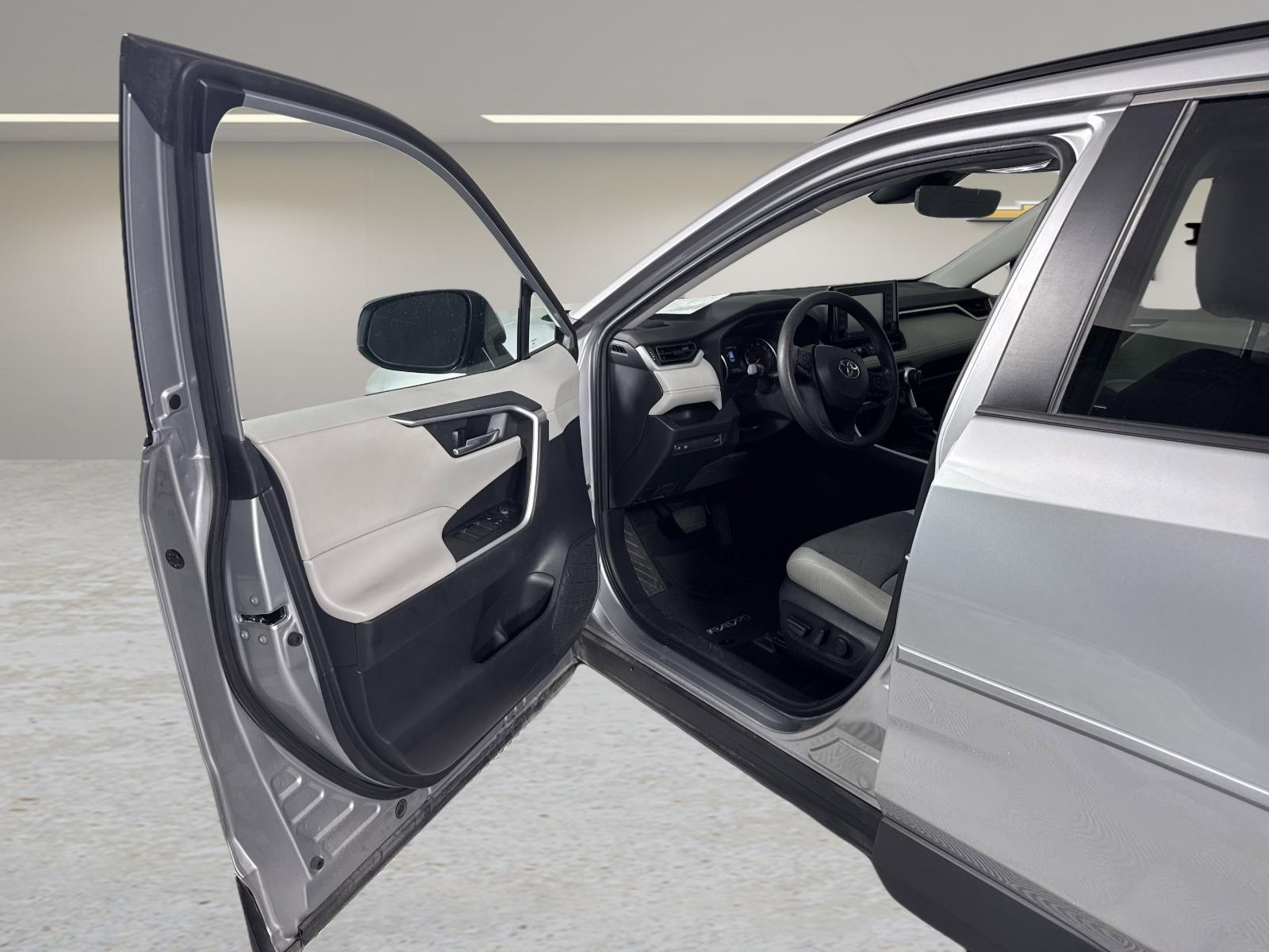 2022 Toyota RAV4 Vehicle Photo in GEORGETOWN, TX 78626-7508