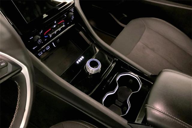 2023 Jeep Grand Cherokee L Vehicle Photo in Kansas City, MO 64114