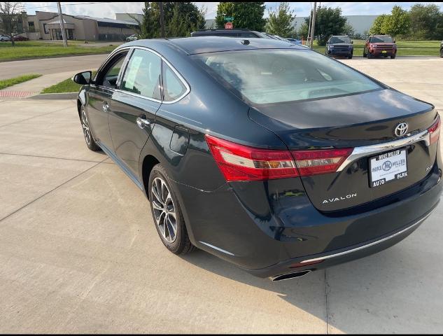 2017 Toyota Avalon Vehicle Photo in Peoria, IL 61615