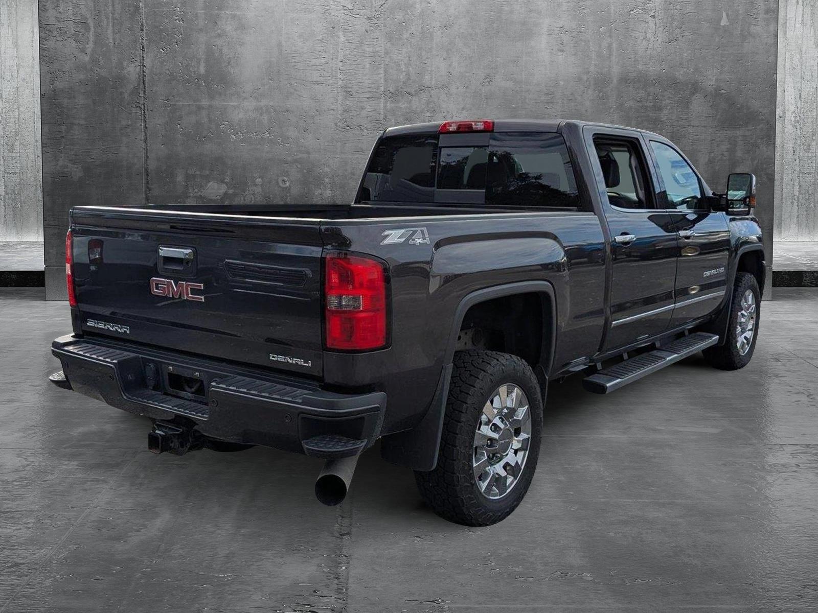 2015 GMC Sierra 2500HD available WiFi Vehicle Photo in Panama City, FL 32401