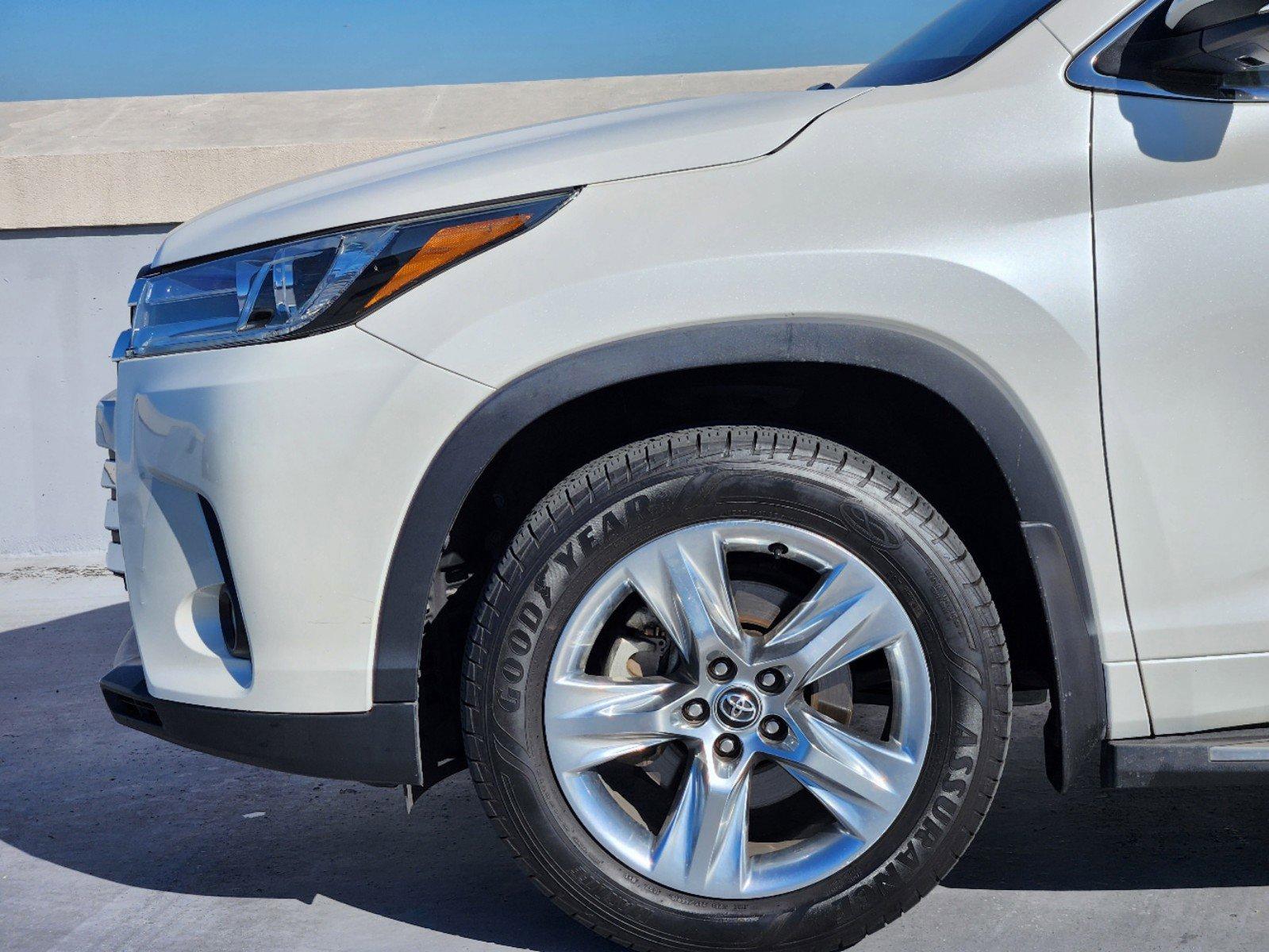 2019 Toyota Highlander Vehicle Photo in DALLAS, TX 75209