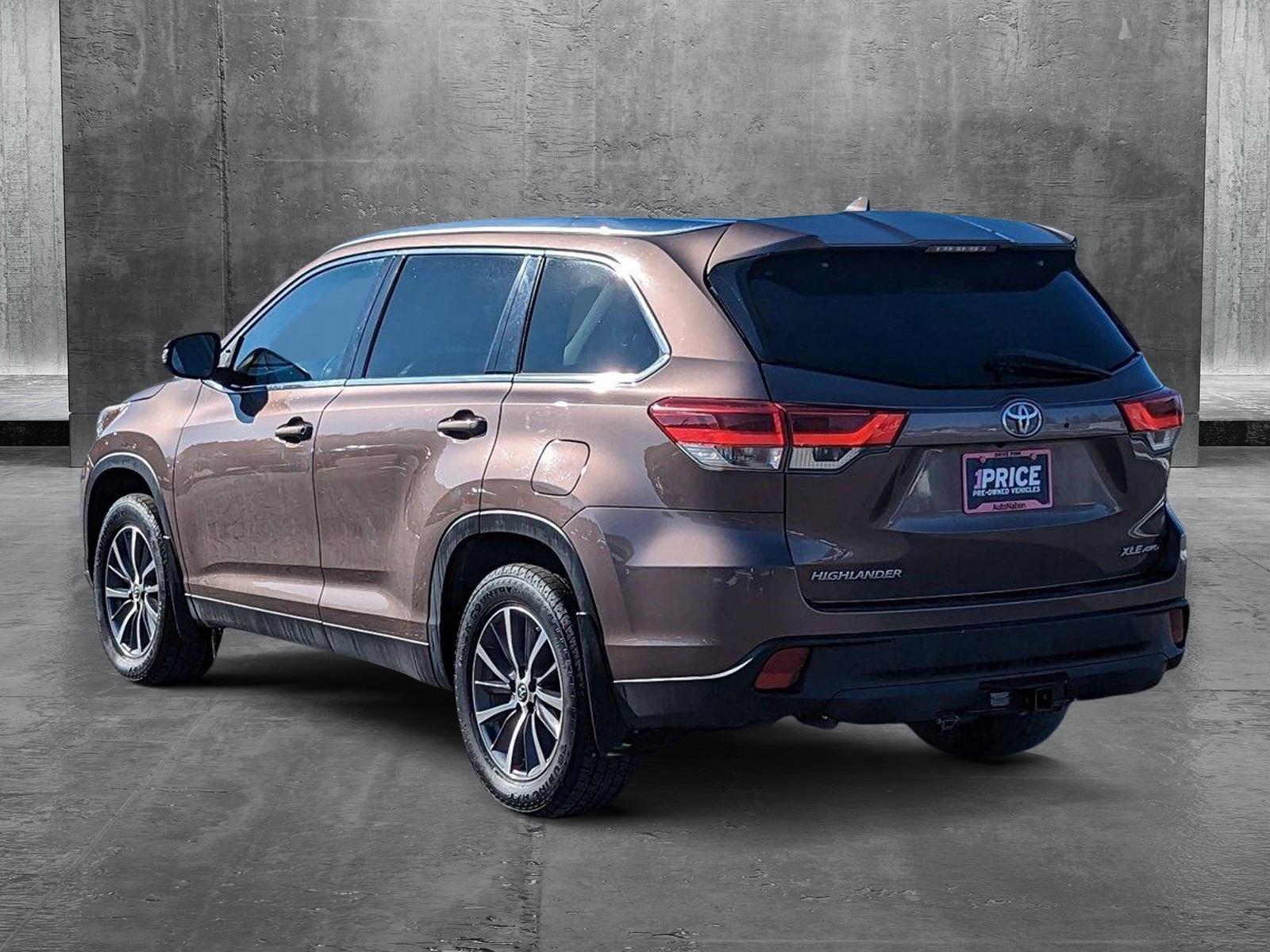 2019 Toyota Highlander Vehicle Photo in Spokane Valley, WA 99212