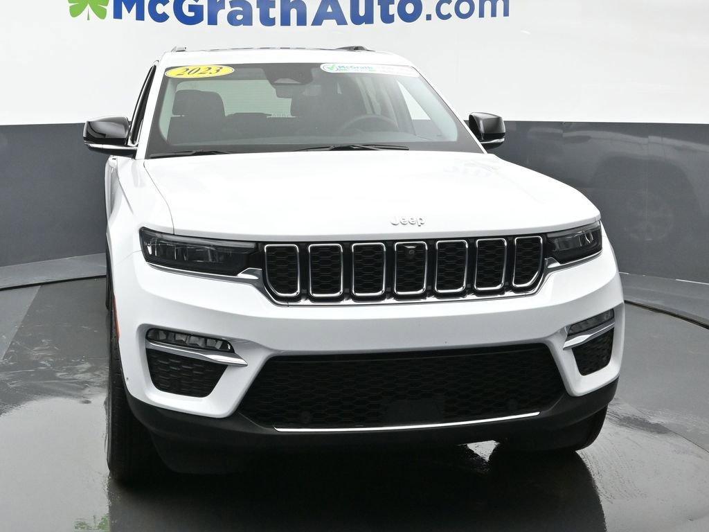 2023 Jeep Grand Cherokee Vehicle Photo in Cedar Rapids, IA 52402