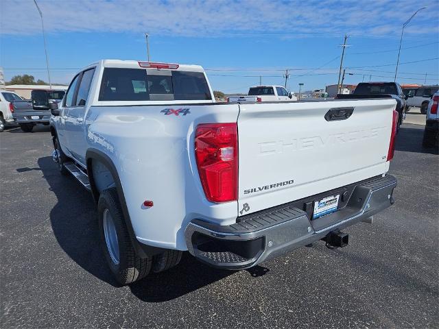 2025 Chevrolet Silverado 3500 HD Vehicle Photo in EASTLAND, TX 76448-3020