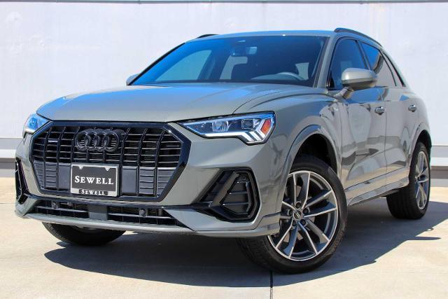 2024 Audi Q3 Vehicle Photo in SUGAR LAND, TX 77478