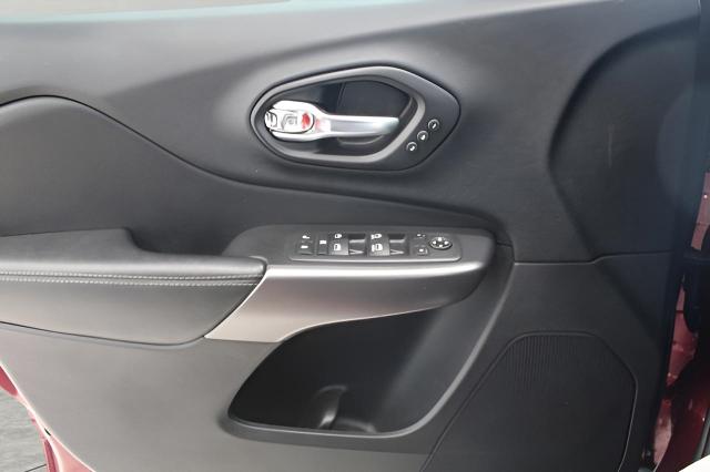 2020 Jeep Cherokee Vehicle Photo in Green Bay, WI 54304