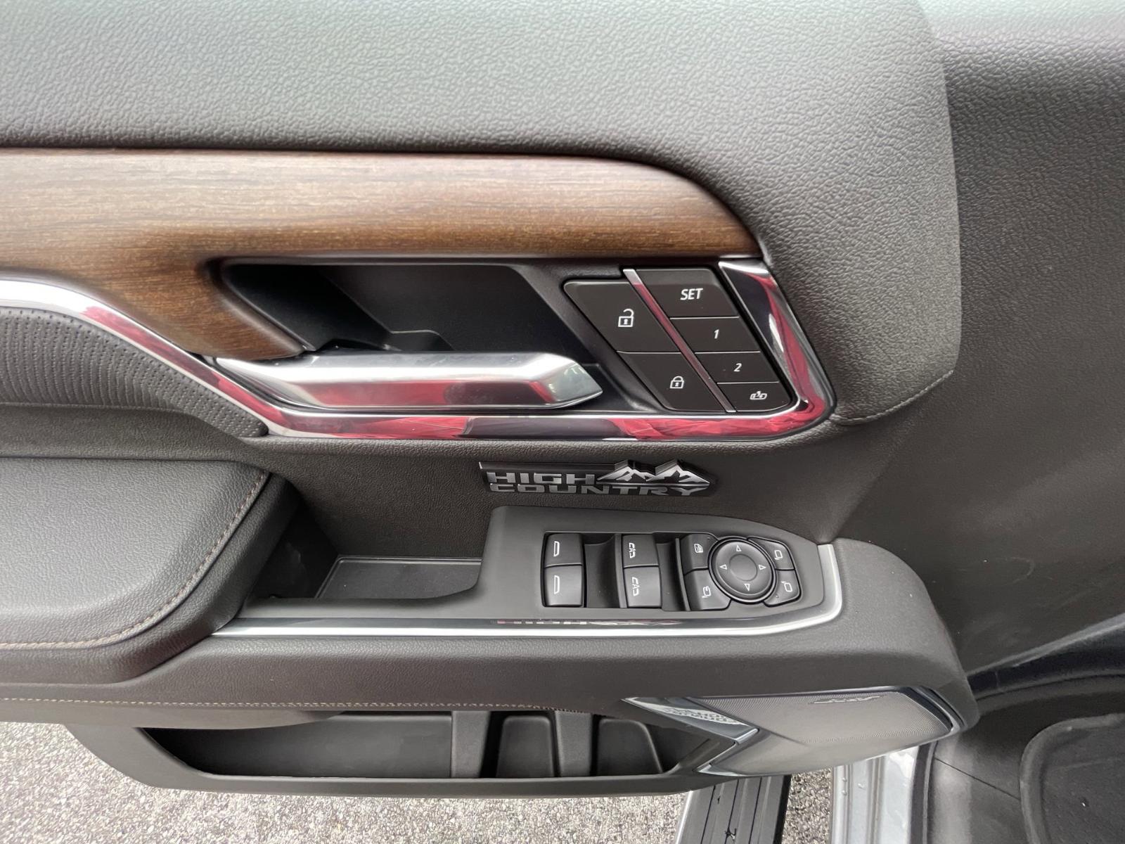 2025 Chevrolet Silverado 1500 Vehicle Photo in BENTONVILLE, AR 72712-4322