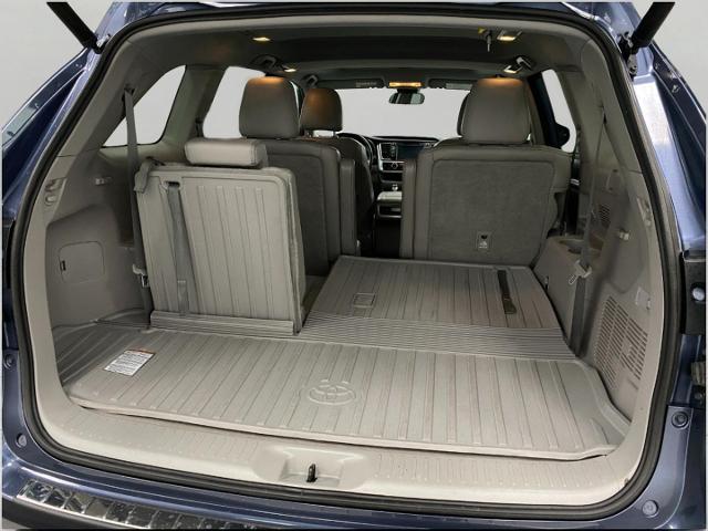 2018 Toyota Highlander Vehicle Photo in Appleton, WI 54913