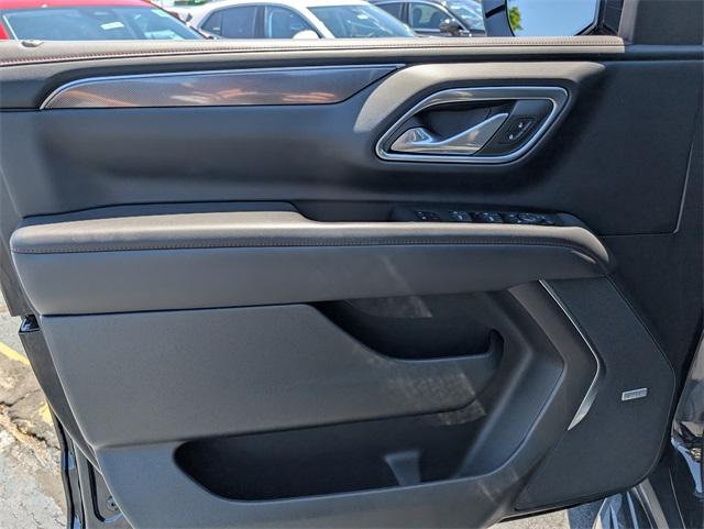 2023 Chevrolet Suburban Vehicle Photo in AURORA, CO 80012-4011