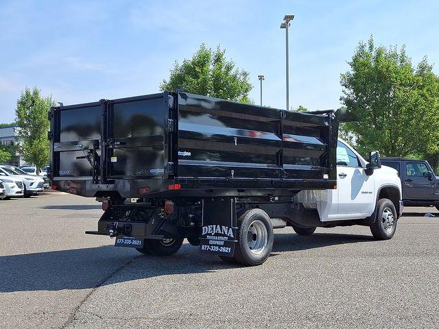 2025 Chevrolet Silverado 3500 HD Chassis Cab Vehicle Photo in DANBURY, CT 06810-5034