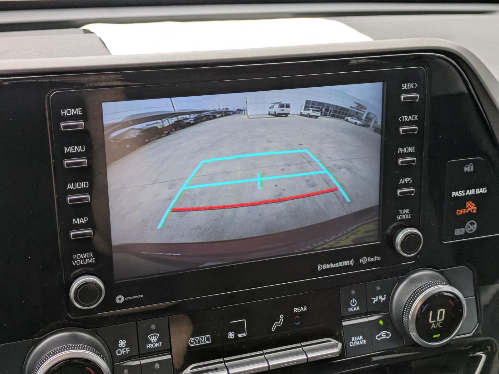 2021 Toyota Highlander Vehicle Photo in SELMA, TX 78154-1460