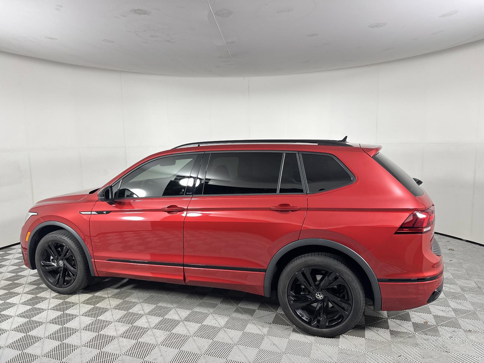 2024 Volkswagen Tiguan Vehicle Photo in Georgetown, TX 78626