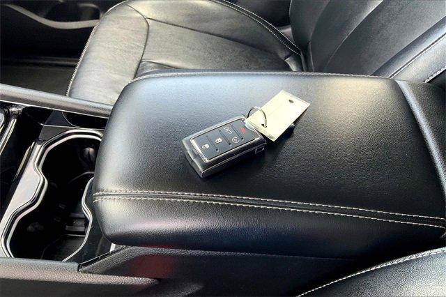 2023 Jeep Grand Cherokee L Vehicle Photo in TOPEKA, KS 66609-0000