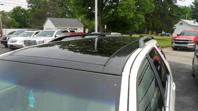 Used 2005 Cadillac SRX Base with VIN 1GYEE637750121368 for sale in Arcanum, OH