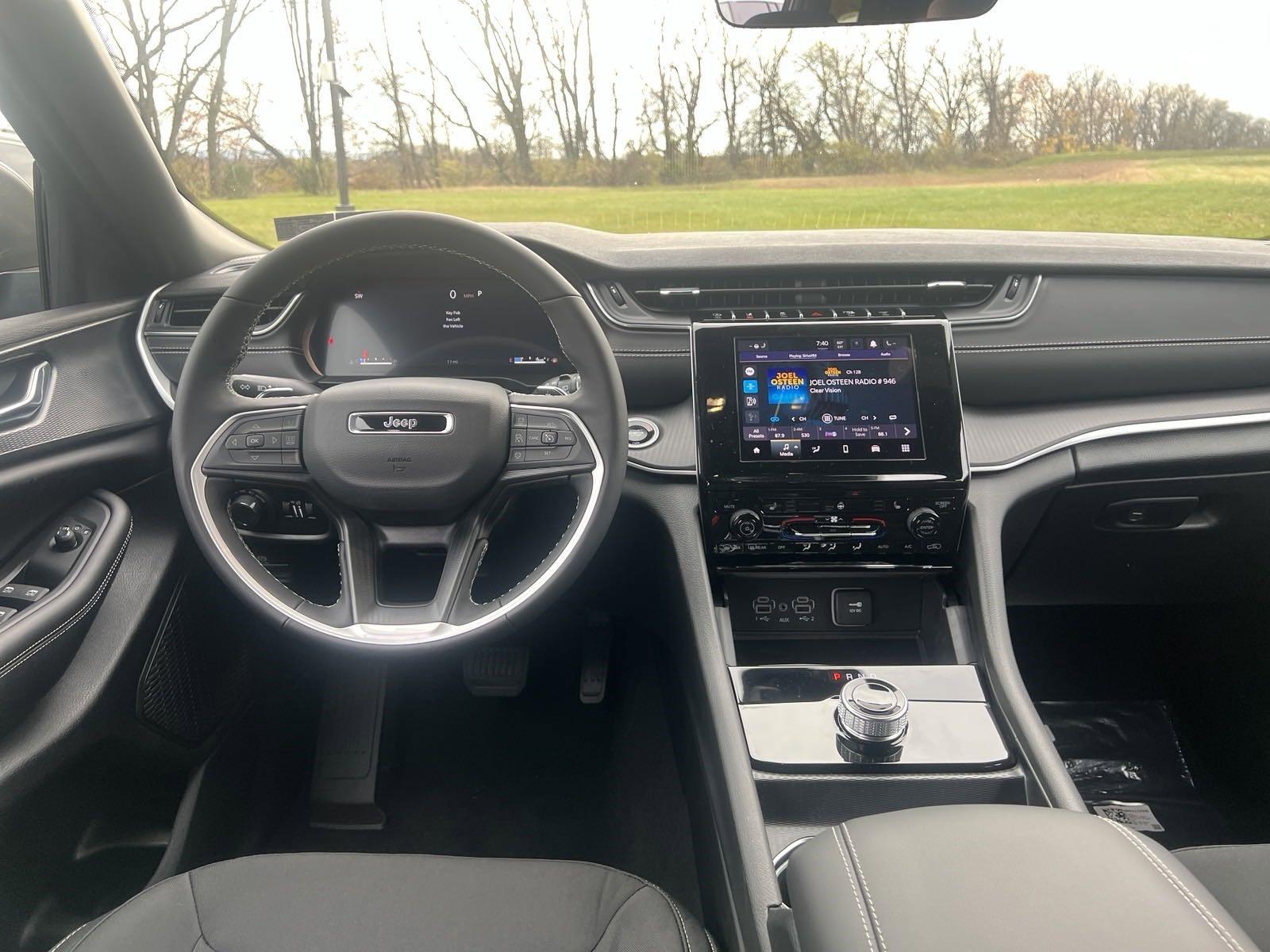 2025 Jeep Grand Cherokee L Vehicle Photo in Mechanicsburg, PA 17050-1707