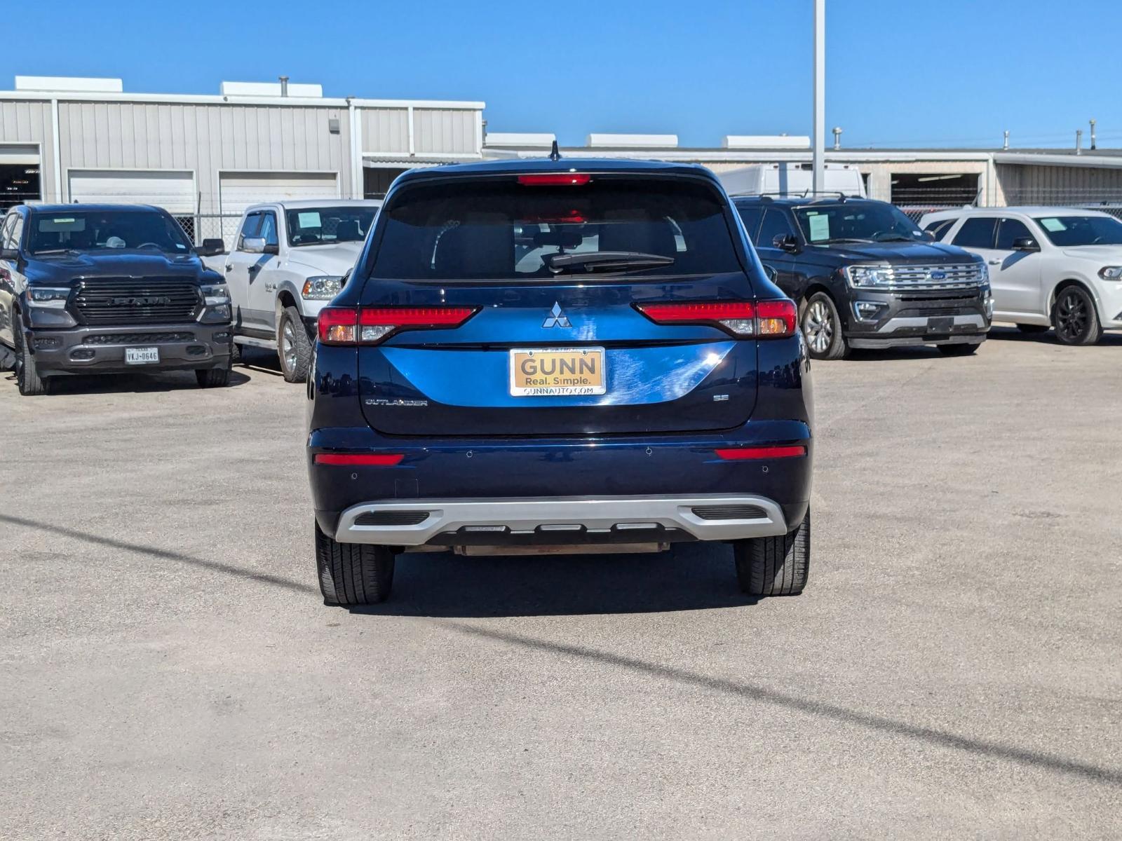 2024 Mitsubishi Outlander Vehicle Photo in Seguin, TX 78155