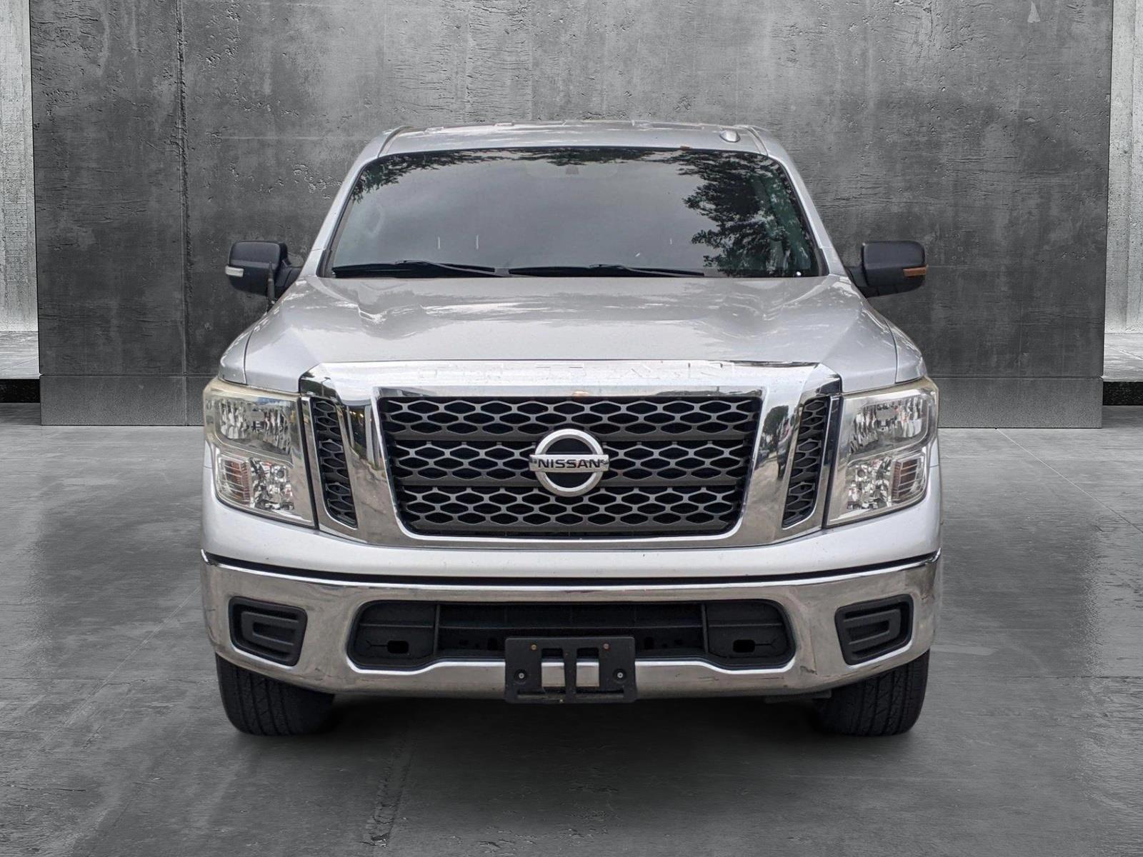 2017 Nissan Titan Vehicle Photo in PEMBROKE PINES, FL 33024-6534