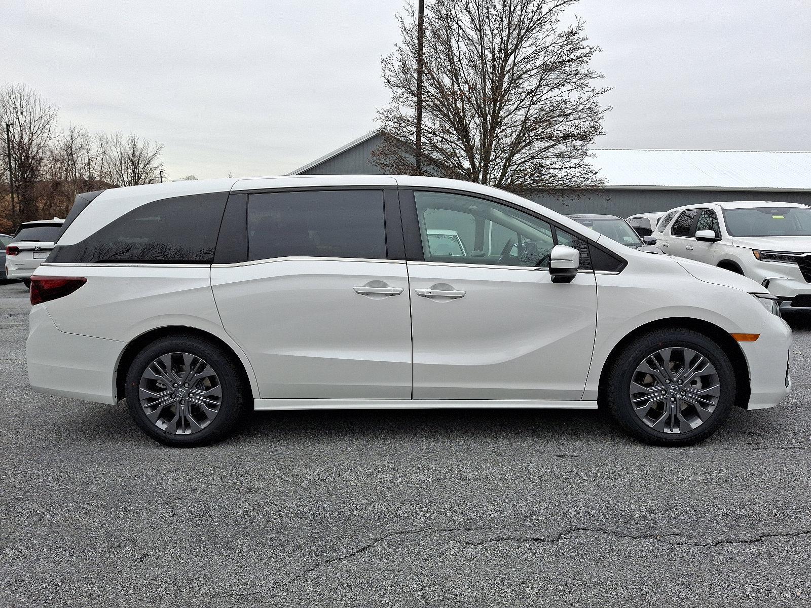 2025 Honda Odyssey Vehicle Photo in Harrisburg, PA 17111