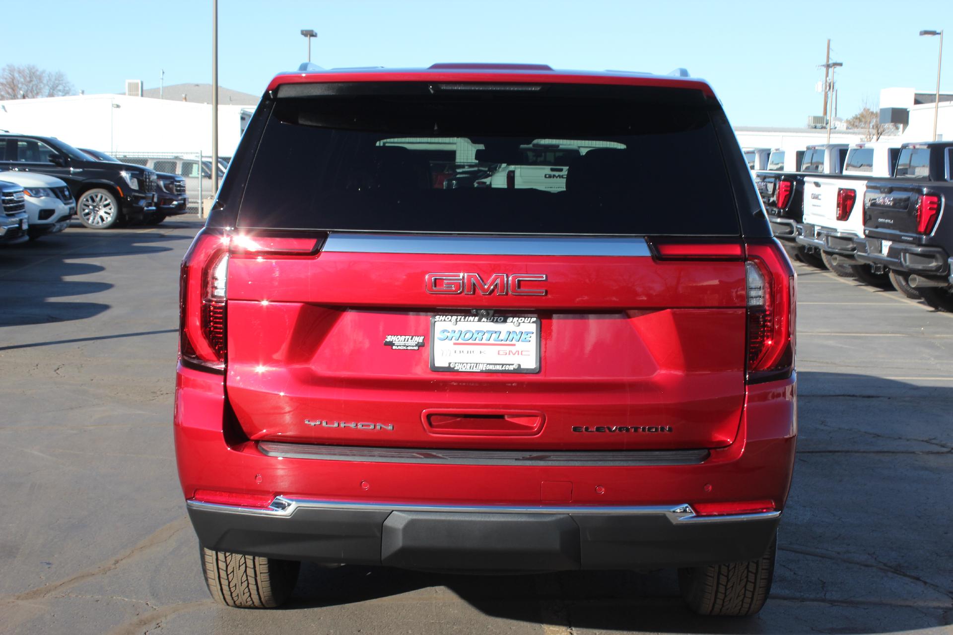 2025 GMC Yukon XL Vehicle Photo in AURORA, CO 80012-4011