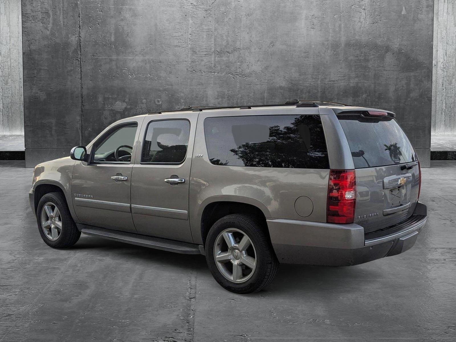 2012 Chevrolet Suburban Vehicle Photo in PEMBROKE PINES, FL 33024-6534