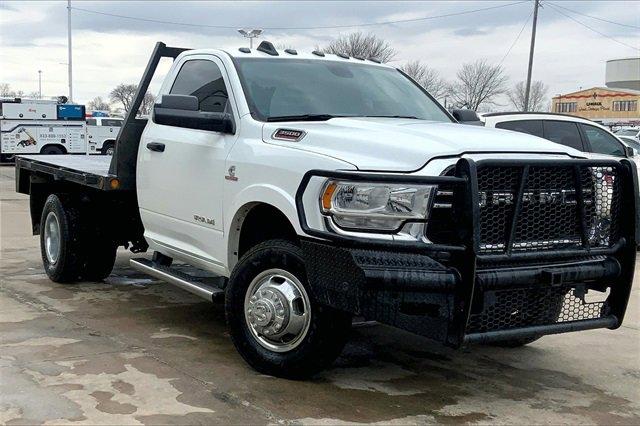 2022 Ram 3500 Chassis Cab Vehicle Photo in TOPEKA, KS 66609-0000