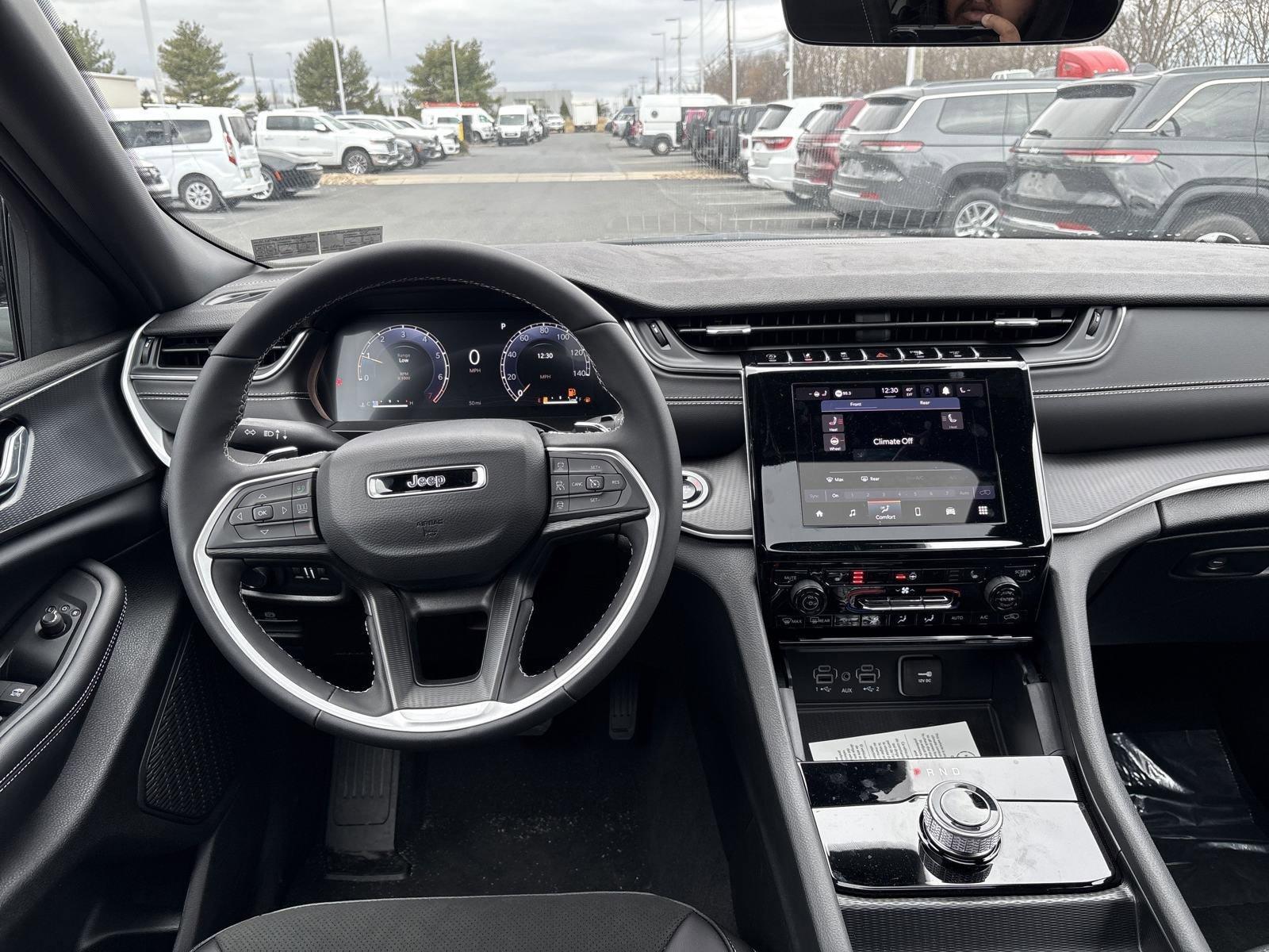 2025 Jeep Grand Cherokee L Vehicle Photo in Mechanicsburg, PA 17050-1707