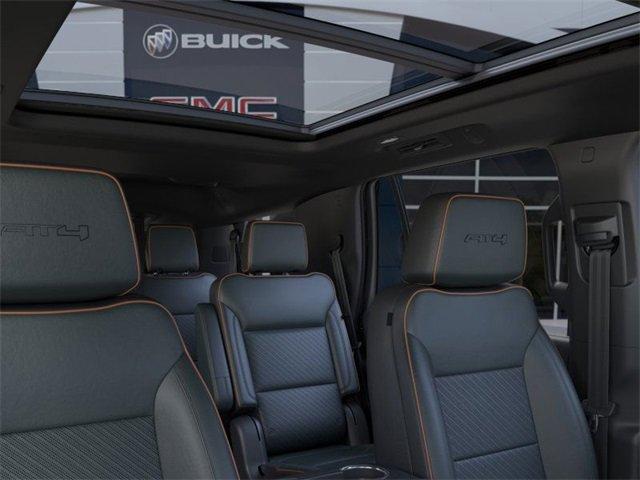 2025 GMC Yukon Vehicle Photo in PUYALLUP, WA 98371-4149