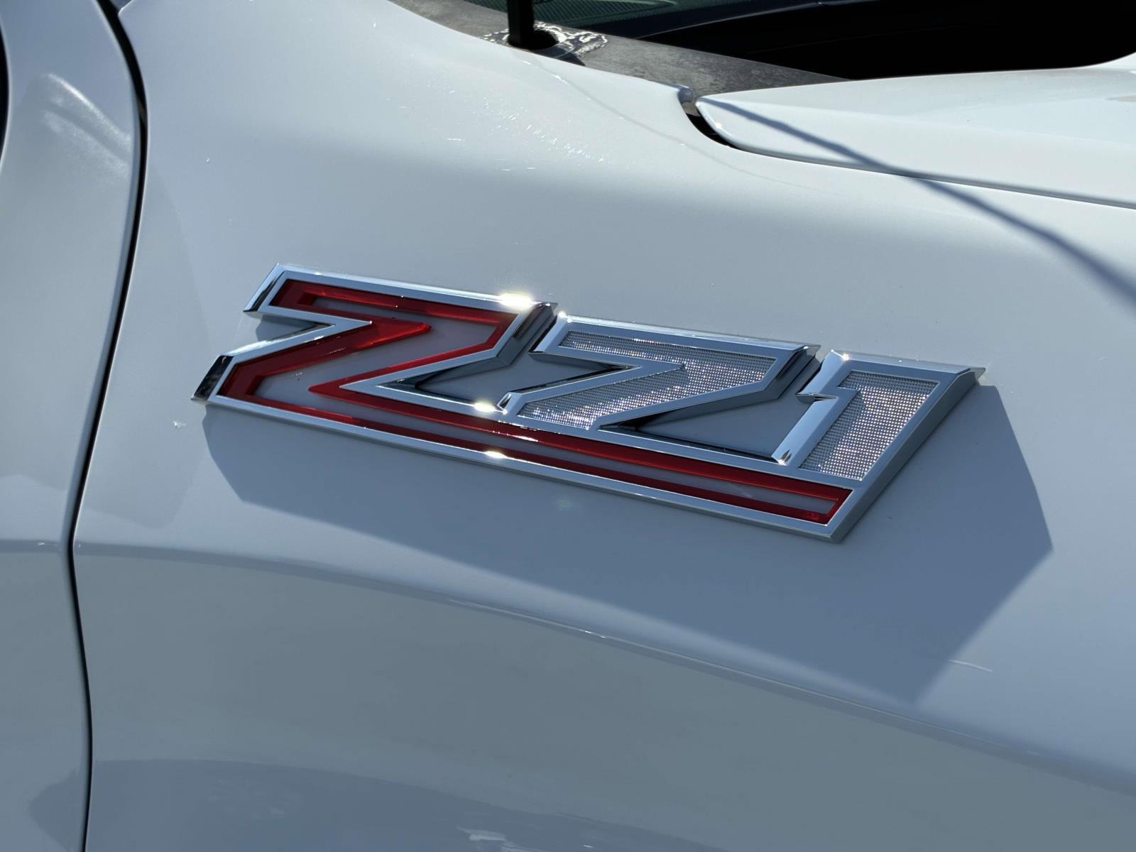 2025 Chevrolet Silverado 1500 Vehicle Photo in LOS ANGELES, CA 90007-3794