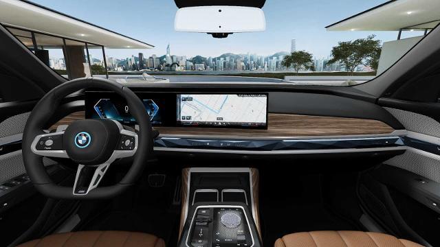 2025 BMW 750e xDrive Vehicle Photo in GRAPEVINE, TX 76051