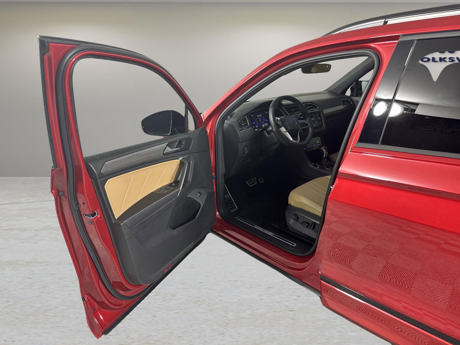 2024 Volkswagen Tiguan Vehicle Photo in Georgetown, TX 78626
