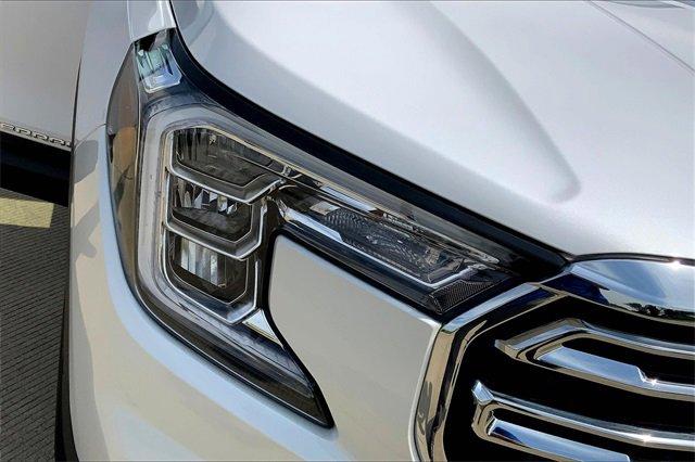 2024 GMC Terrain Vehicle Photo in TOPEKA, KS 66609-0000