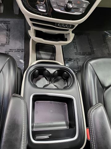2023 Chrysler Pacifica Vehicle Photo in Neenah, WI 54956