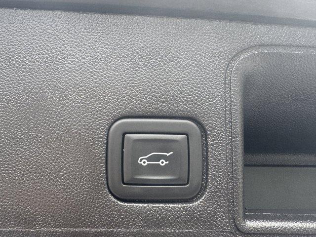 2024 GMC Terrain Vehicle Photo in LEOMINSTER, MA 01453-2952