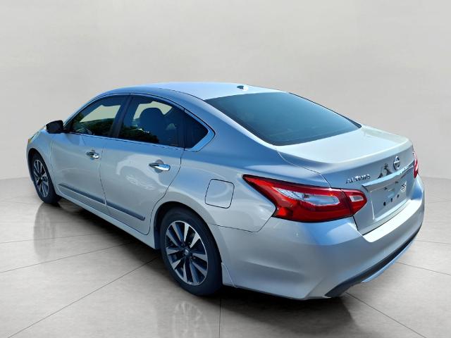 2017 Nissan Altima Vehicle Photo in Oshkosh, WI 54904
