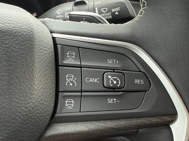 2023 Jeep Grand Cherokee L Vehicle Photo in COLUMBIA, MO 65203-3903