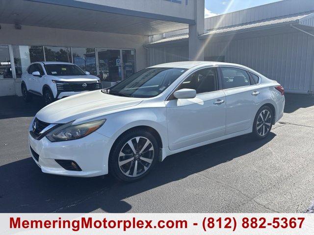 Used 2016 Nissan Altima SR with VIN 1N4AL3AP9GC117633 for sale in Vincennes, IN