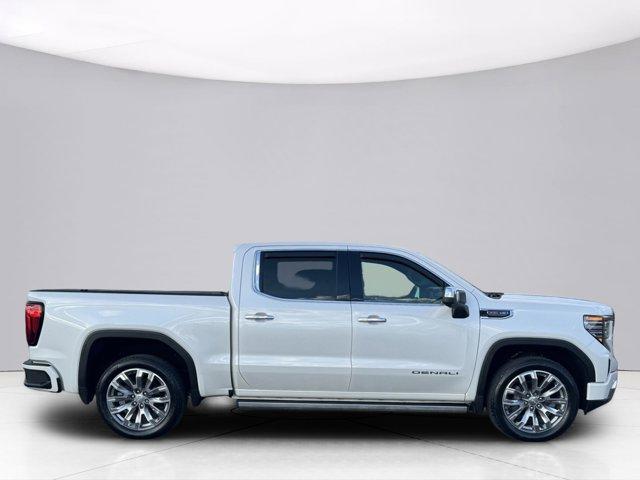 2023 GMC Sierra 1500 Vehicle Photo in LEOMINSTER, MA 01453-2952