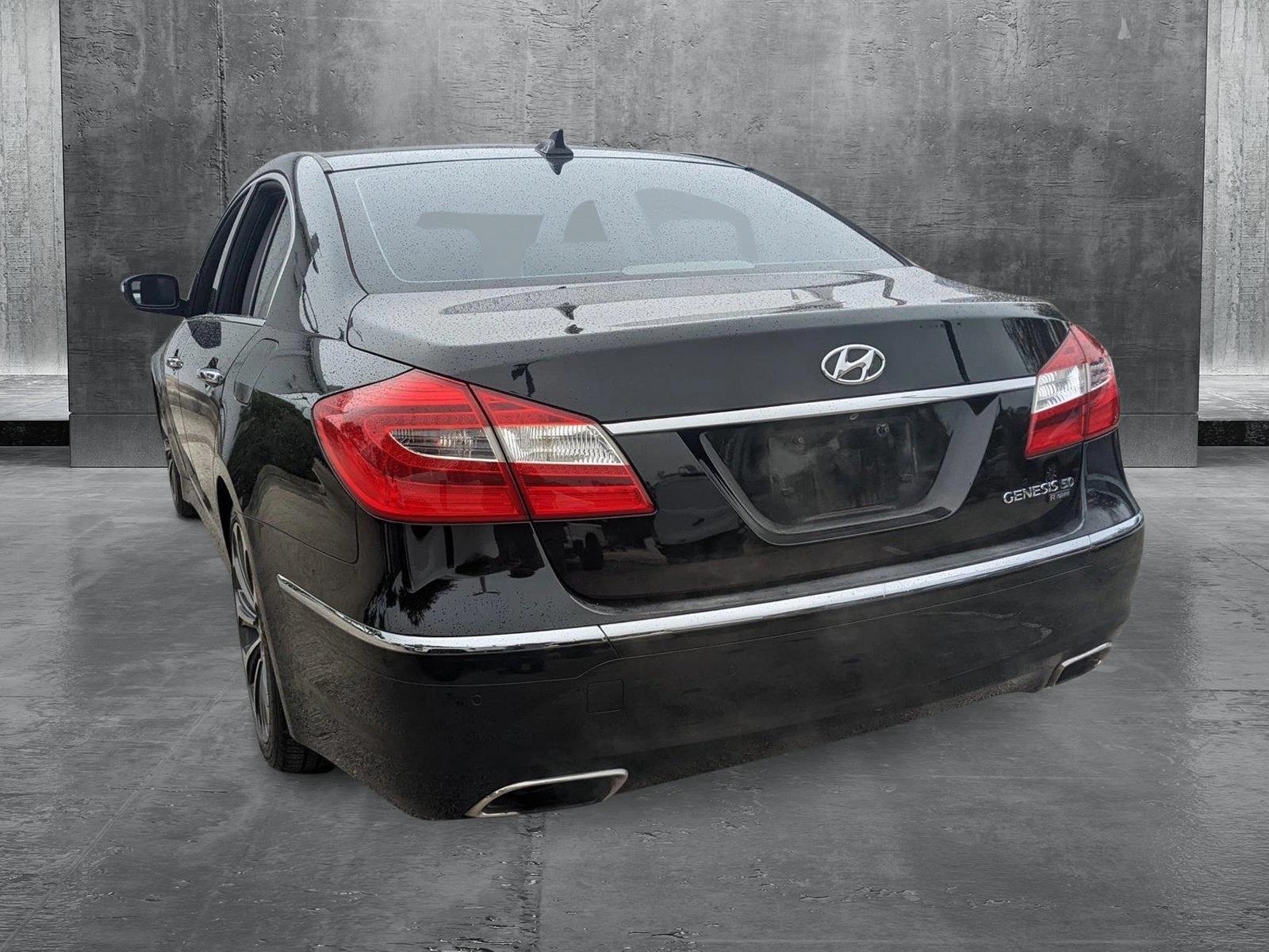 2013 Hyundai GENESIS Vehicle Photo in Jacksonville, FL 32256