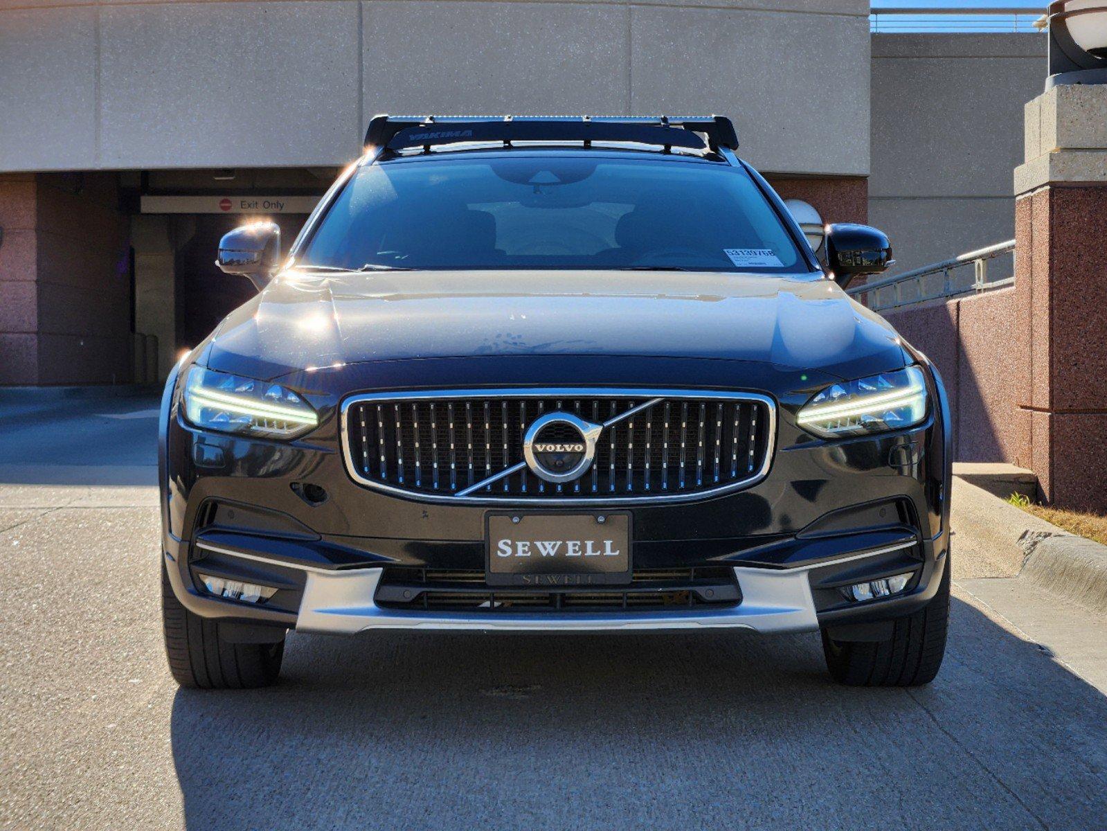 2019 Volvo V90 Cross Country Vehicle Photo in PLANO, TX 75024