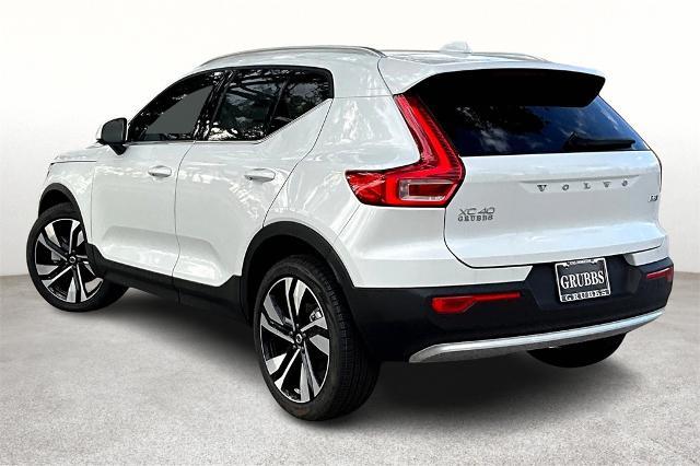 2025 Volvo XC40 Vehicle Photo in Houston, TX 77007