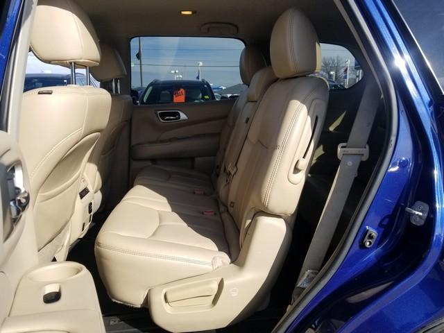 2017 Nissan Pathfinder Vehicle Photo in ELYRIA, OH 44035-6349