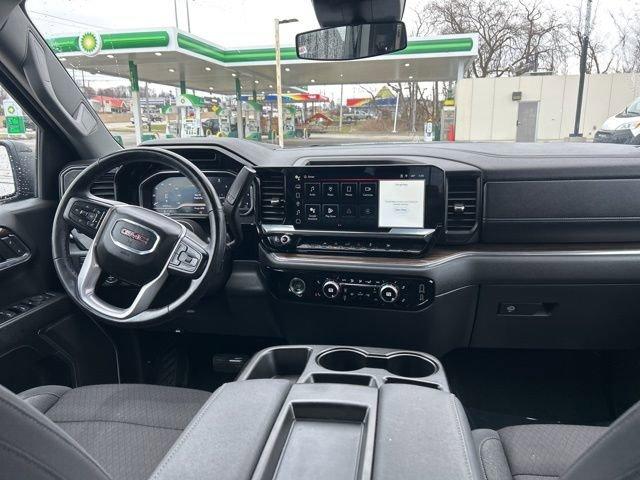 2024 GMC Sierra 1500 Vehicle Photo in MEDINA, OH 44256-9631