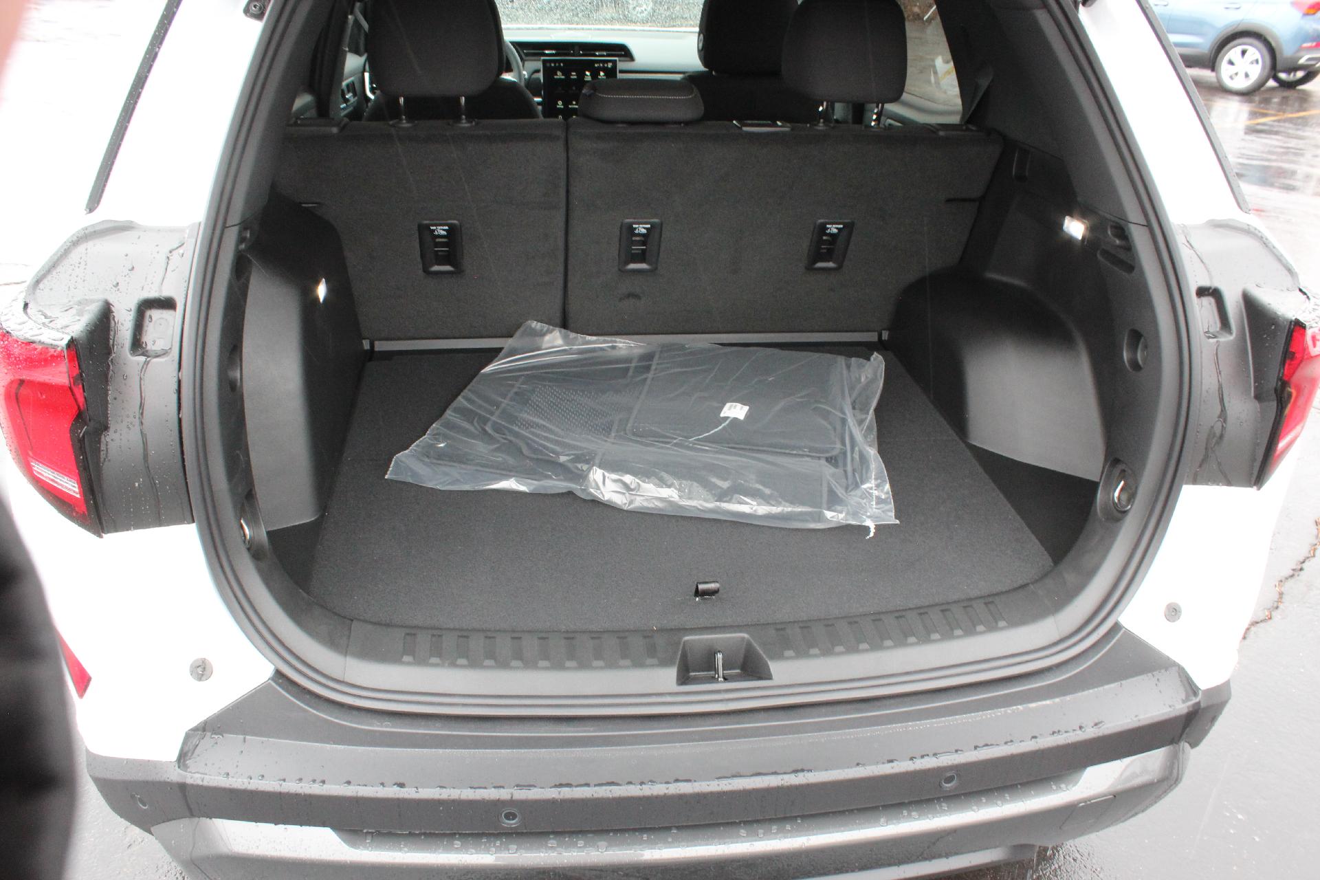 2025 GMC Terrain Vehicle Photo in AURORA, CO 80012-4011