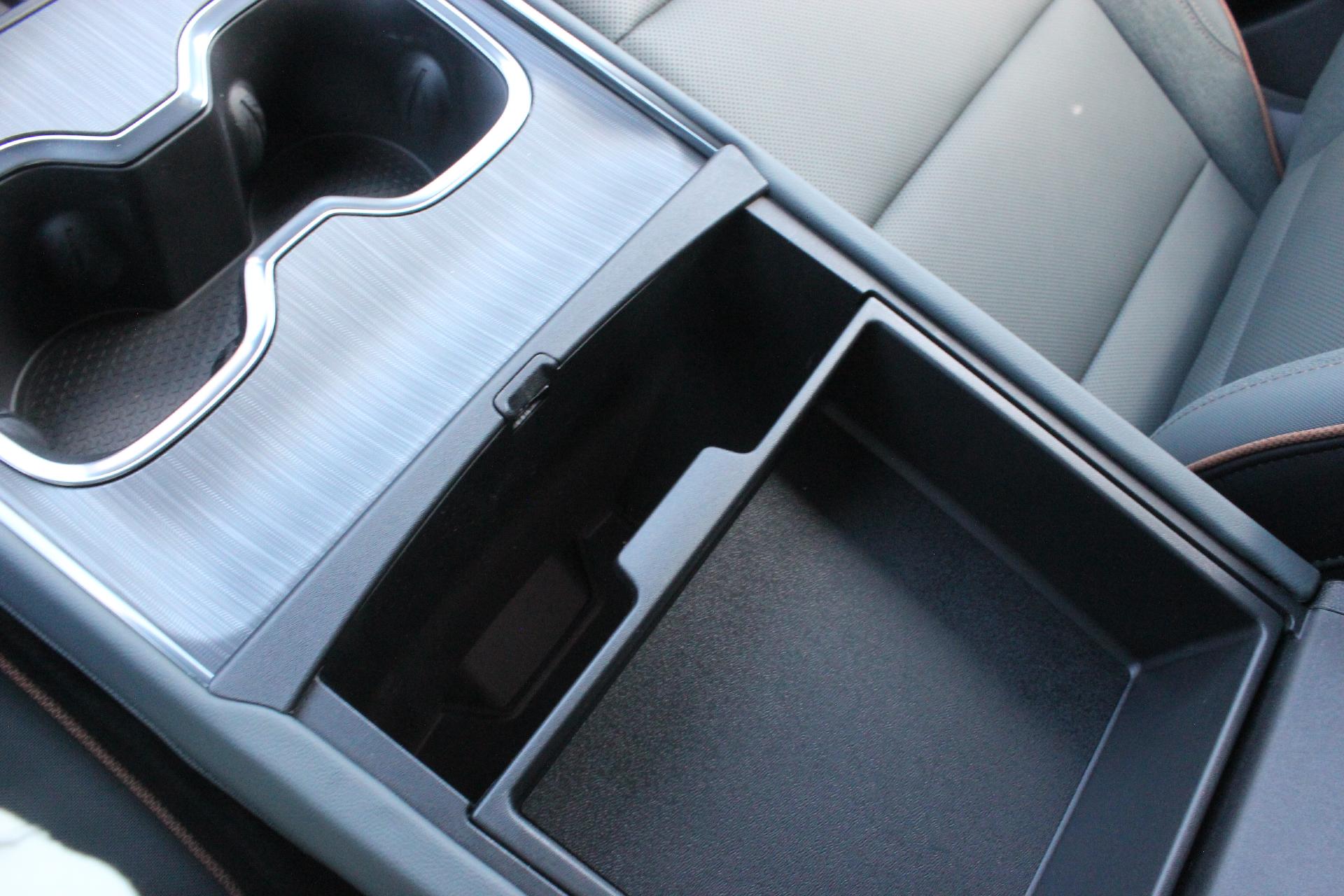2025 GMC Acadia Vehicle Photo in AURORA, CO 80012-4011