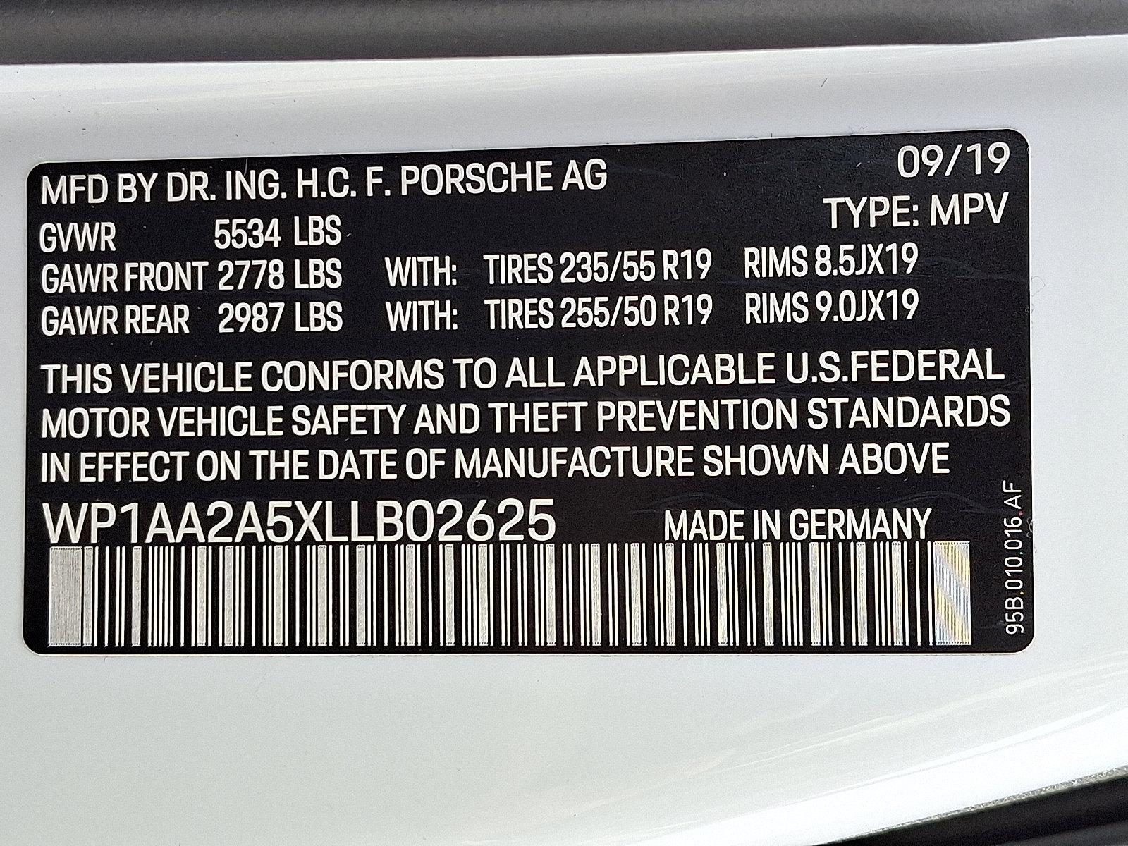 2020 Porsche Macan Vehicle Photo in Lancaster, PA 17601