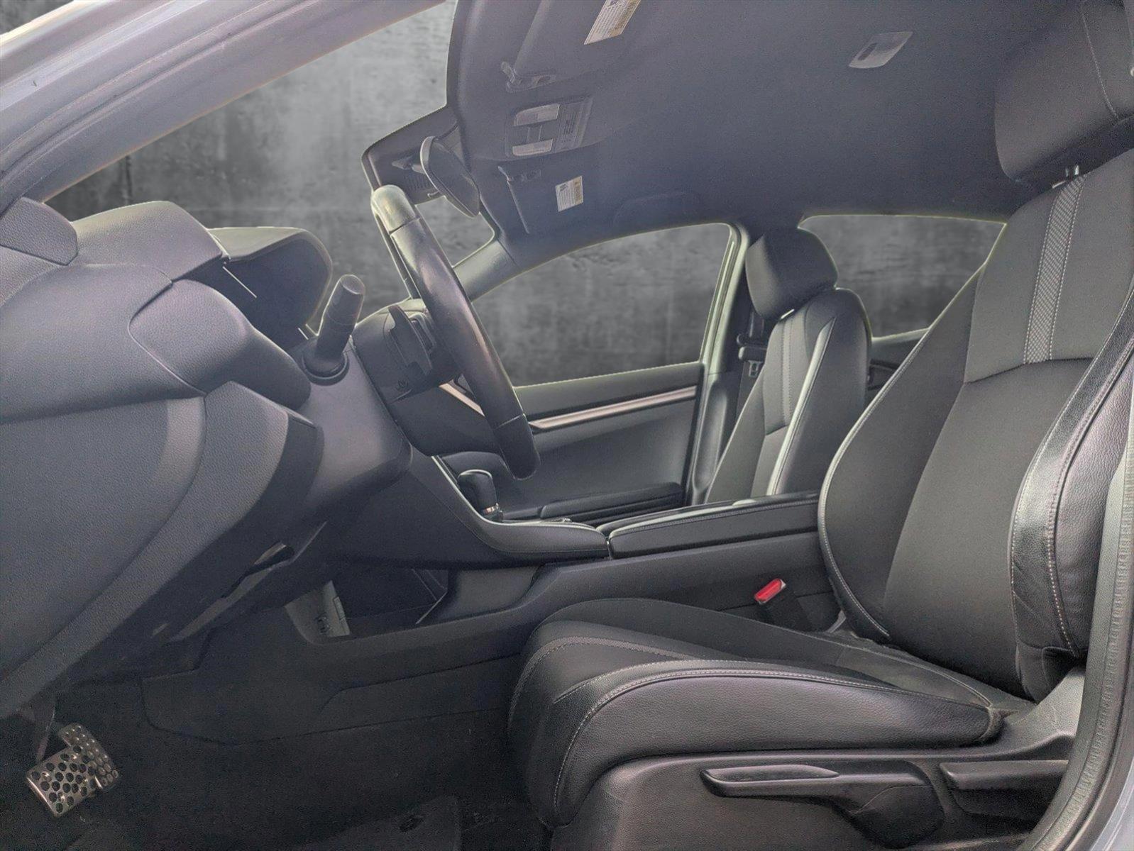 2021 Honda Civic Hatchback Vehicle Photo in Valencia, CA 91355-1794