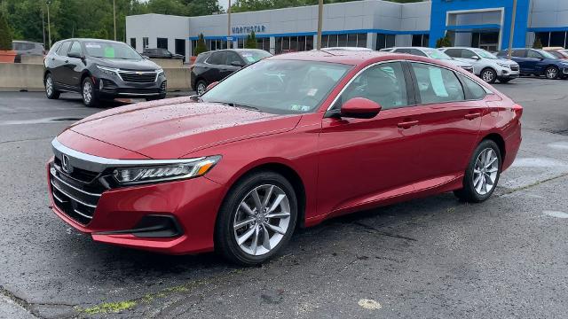 2021 Honda Accord Sedan Vehicle Photo in MOON TOWNSHIP, PA 15108-2571