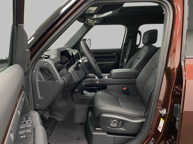 2025 Defender Vehicle Photo in Appleton, WI 54913