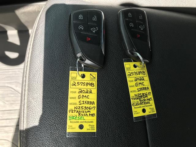 2022 GMC Sierra 1500 Vehicle Photo in GREEN BAY, WI 54303-3330
