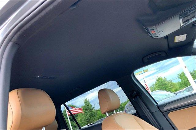 2022 Volkswagen Tiguan Vehicle Photo in KANSAS CITY, MO 64114-4502